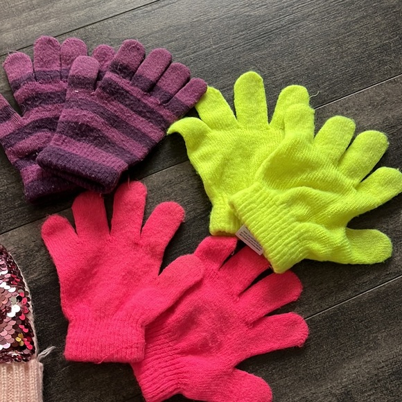 Hat gloves and scarf set - Picture 2 of 4